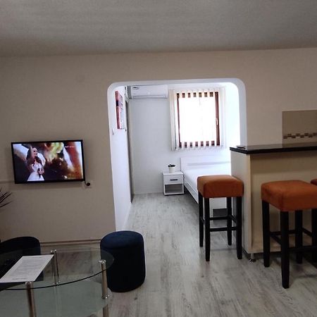 Apartmani Abbazia บันยาลูกา ภายนอก รูปภาพ