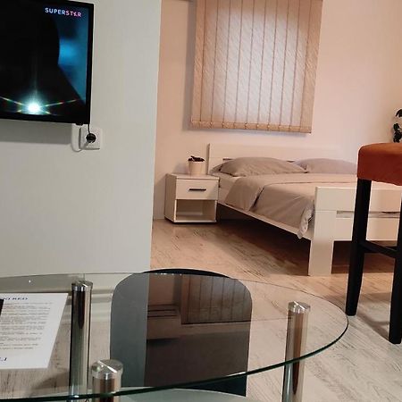 Apartmani Abbazia บันยาลูกา ภายนอก รูปภาพ