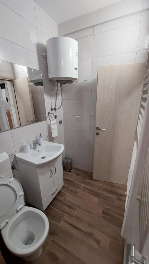 Apartmani Abbazia บันยาลูกา ภายนอก รูปภาพ