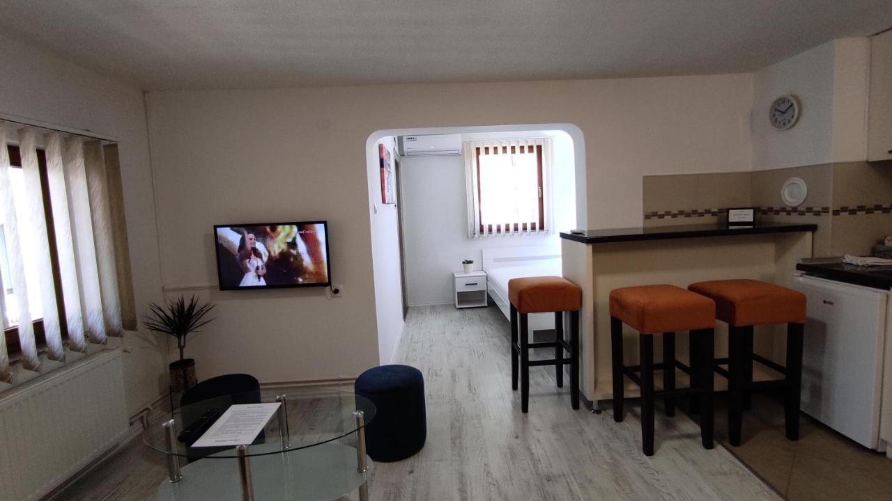 Apartmani Abbazia บันยาลูกา ภายนอก รูปภาพ