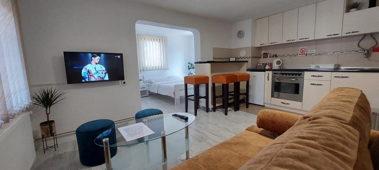 Apartmani Abbazia บันยาลูกา ภายนอก รูปภาพ