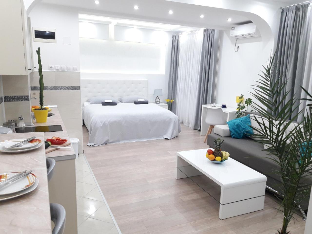 Apartmani Abbazia บันยาลูกา ภายนอก รูปภาพ