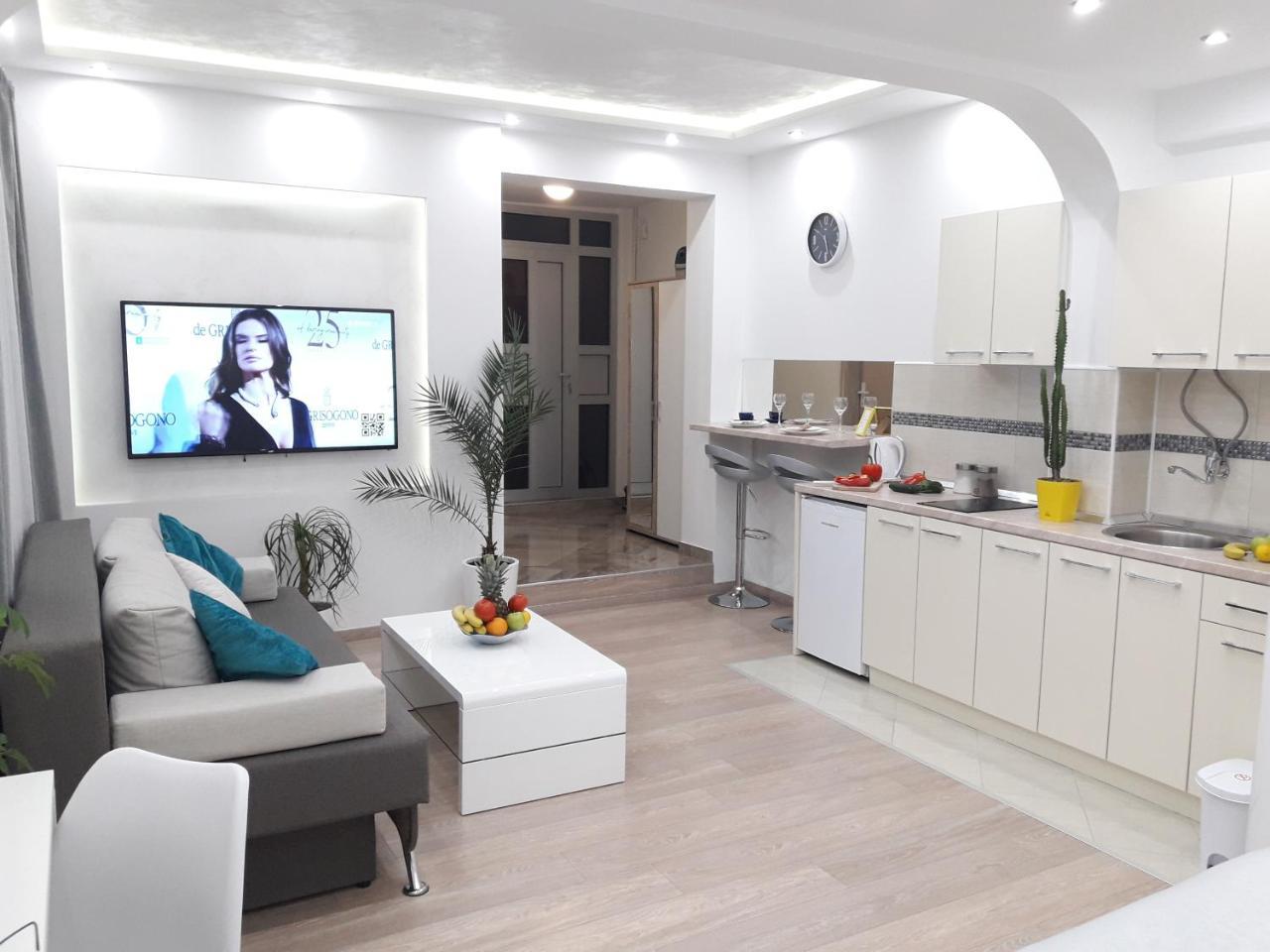 Apartmani Abbazia บันยาลูกา ภายนอก รูปภาพ