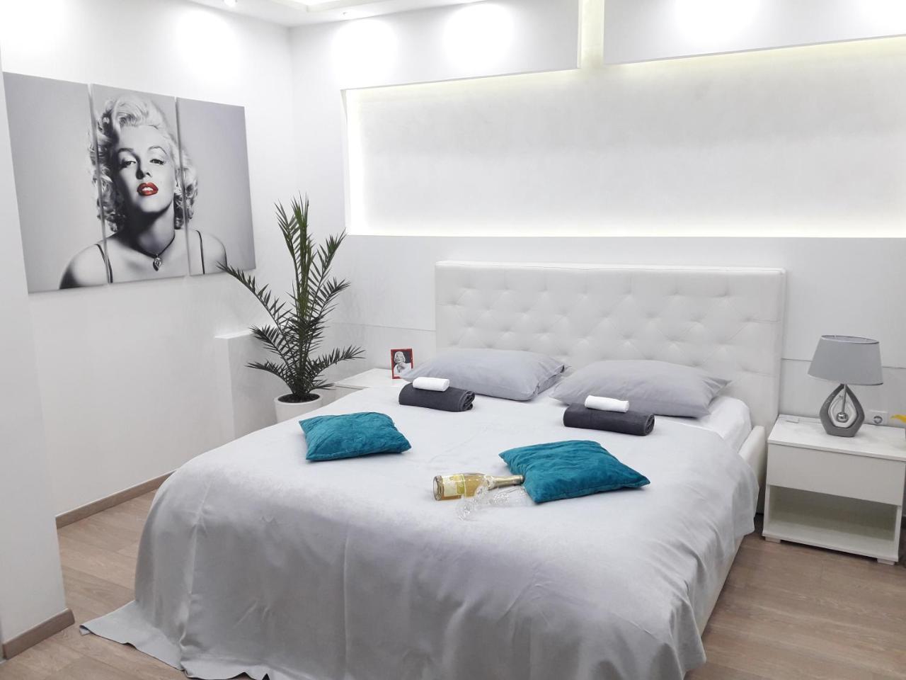 Apartmani Abbazia บันยาลูกา ภายนอก รูปภาพ