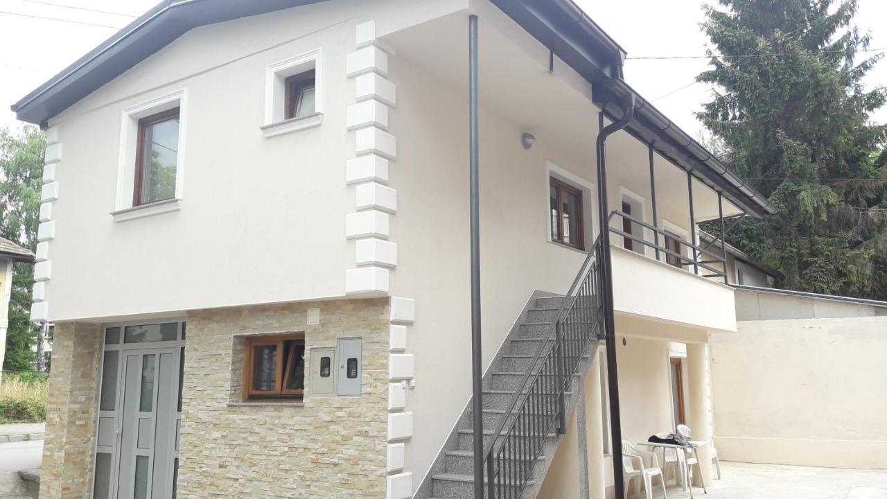 Apartmani Abbazia บันยาลูกา ภายนอก รูปภาพ